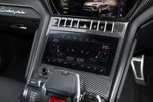 2022 Lamborghini Urus 