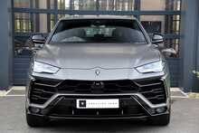 2022 Lamborghini Urus 