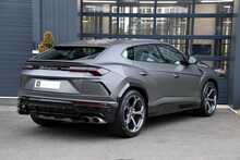2022 Lamborghini Urus 
