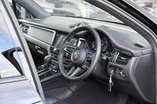 2023 Porsche Macan GTS 