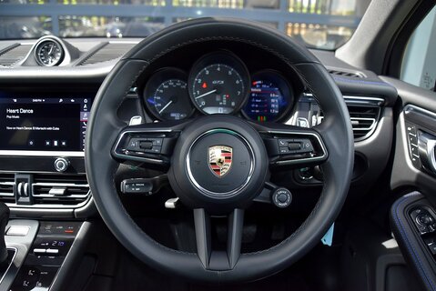 Macan GTS