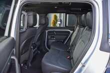 2022 Land Rover Defender 110 X Urban Widetrack 