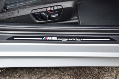 (F87) M2 Competition DCT