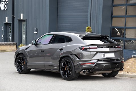 Urus Performante