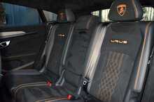 2023 Lamborghini Urus Performante 