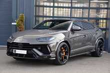2023 Lamborghini Urus Performante 
