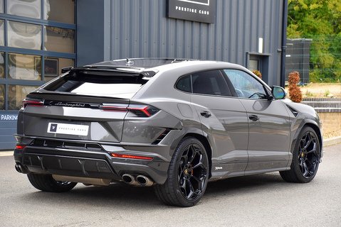Urus Performante