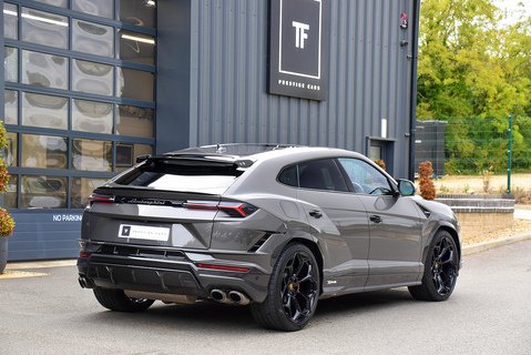 Urus Performante