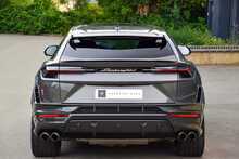 2023 Lamborghini Urus Performante 