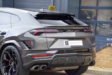 Urus Performante