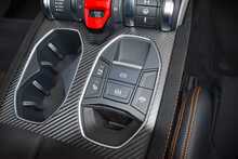 2023 Lamborghini Urus Performante 