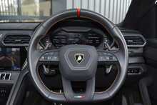 2023 Lamborghini Urus Performante 