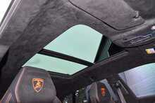 2023 Lamborghini Urus Performante 