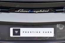 2023 Lamborghini Urus Performante 