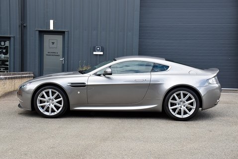 V8 Vantage 4.7 Coupe Manual