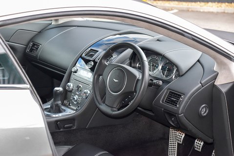 V8 Vantage 4.7 Coupe Manual