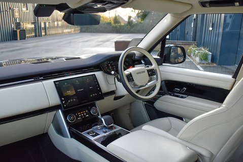 Range Rover 3.0 HSE D350 MHEV