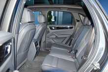 2020 Porsche Cayenne 3.0 V6 E-Hybrid 