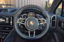 2020 Porsche Cayenne 3.0 V6 E-Hybrid 