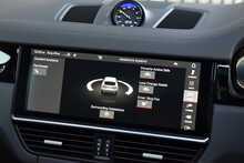 2020 Porsche Cayenne 3.0 V6 E-Hybrid 