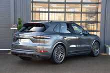 2020 Porsche Cayenne 3.0 V6 E-Hybrid 