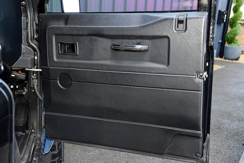 Defender 110 'Twisted T80' XS Utility (7 Seat)