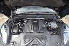 2023 Porsche Macan GTS 