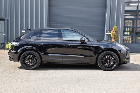 Macan GTS