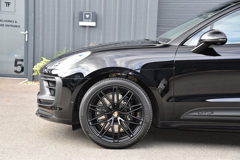 Macan GTS