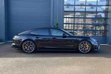 2023 Porsche Panamera V8 Turbo S 