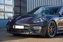 2023 Porsche Panamera V8 Turbo S 