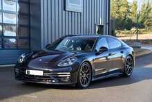 2023 Porsche Panamera V8 Turbo S 