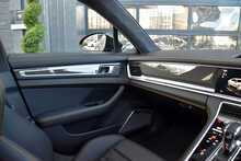2023 Porsche Panamera V8 Turbo S 