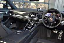 2023 Porsche Panamera V8 Turbo S 