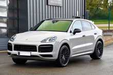 2023 Porsche Cayenne Coupe Platinum Edition 