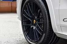 2023 Porsche Cayenne Coupe Platinum Edition 