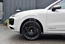 2023 Porsche Cayenne Coupe Platinum Edition 