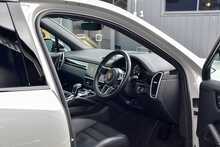 2023 Porsche Cayenne Coupe Platinum Edition 