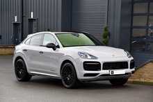 2023 Porsche Cayenne Coupe Platinum Edition 