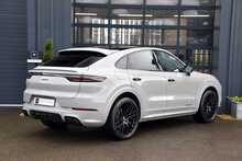 2023 Porsche Cayenne Coupe Platinum Edition 
