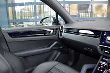 2023 Porsche Cayenne Coupe Platinum Edition 