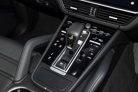 Cayenne Coupe Platinum Edition