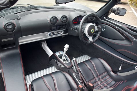 Elise Sport 220