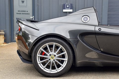 Elise Sport 220