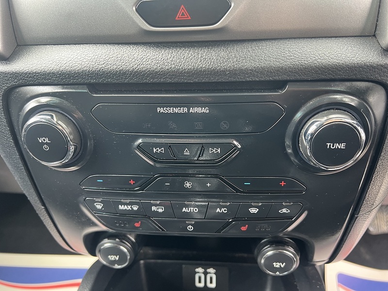 Ford 2.0 EcoBlue Limited Pickup Double Cab 4dr Diesel Manual 4WD Euro 6 (s/s) (170 ps)