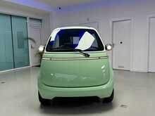 MICROLINO LONG RANGE IN PARIS MINT & WHITE TWO TONE