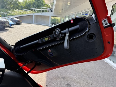 Mid Range 1dr coupe auto EV