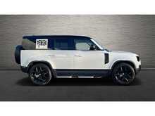 LAND ROVER DEFENDER 110 FINISHED IN FUJI WHITE
