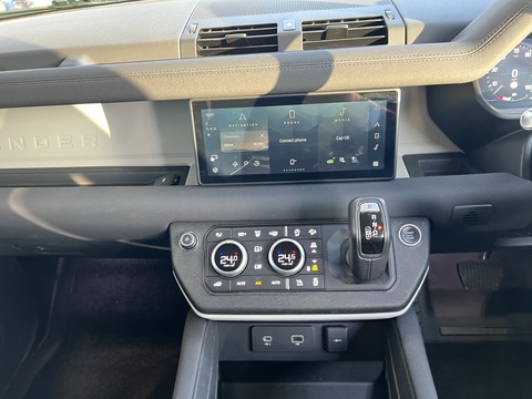 3.0 D200 MHEV S SUV 5dr Diesel Auto 4WD Euro 6 (s/s) (200 ps)