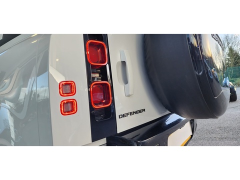 3.0 D200 MHEV S SUV 5dr Diesel Auto 4WD Euro 6 (s/s) (200 ps)